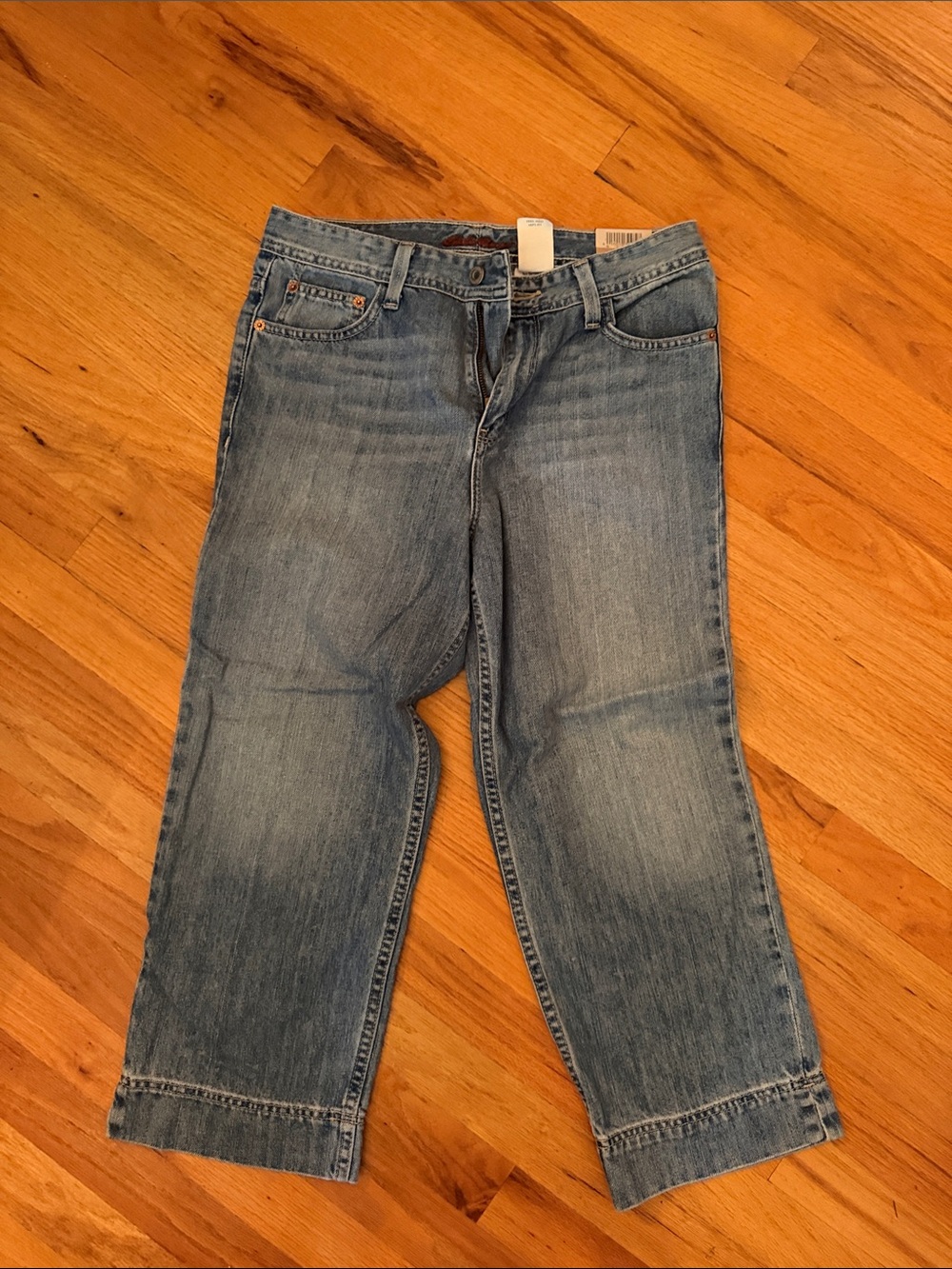 Women’s Light Blue Denim Jeans cropped length